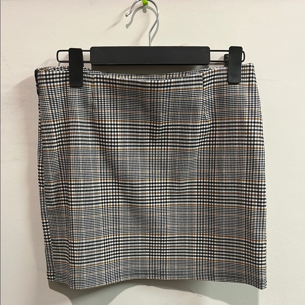 SHEIN Plaid Mini Skirt in Black and White